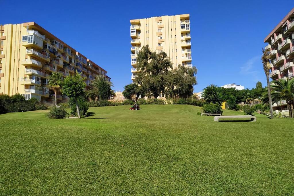 Benalmadena Estudio Jjupiter 250 M Del Mar Con Vistas Al Mar Piscinas エクステリア 写真